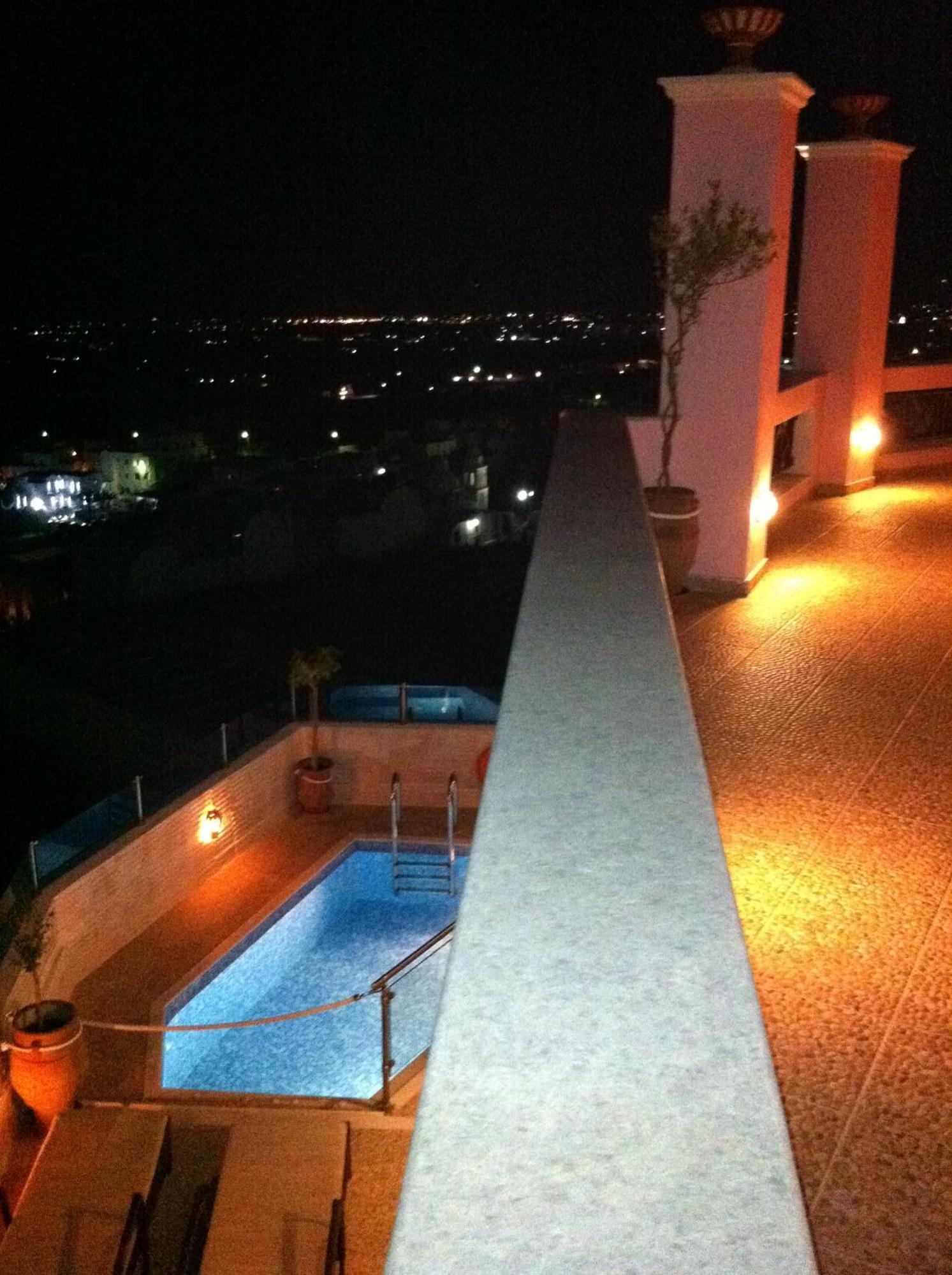 Nectarios Villa - Studios&Suites Adults Only Fira  Exterior foto
