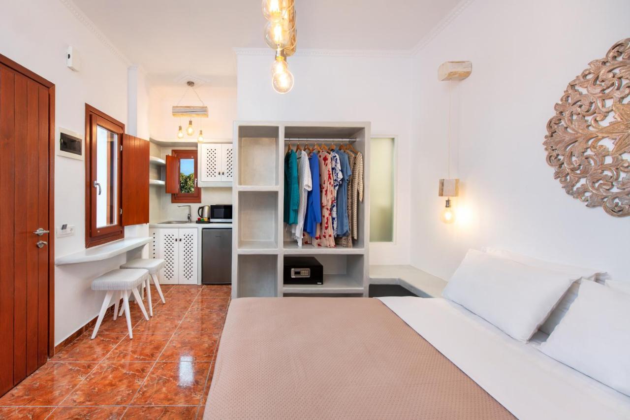 Nectarios Villa - Studios&Suites Adults Only Fira  Exterior foto